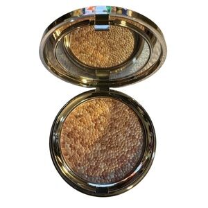 NWOT Ciate London Confetti Highlighter